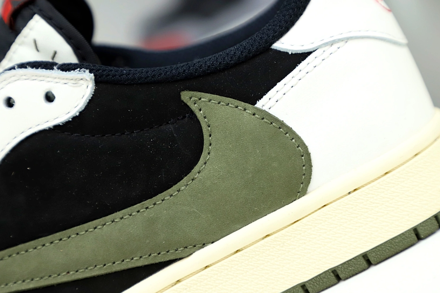 JORDAN LOW 1 “Olive” OG TRAVIS AIR NIKE SCOTT X 1006